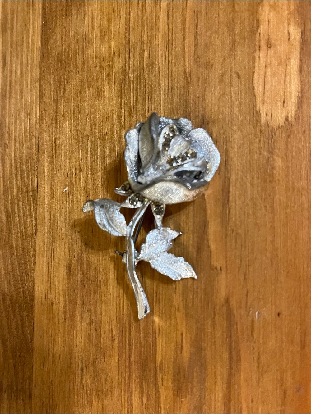 Vintage Silver tone rose with rhinestones brooch